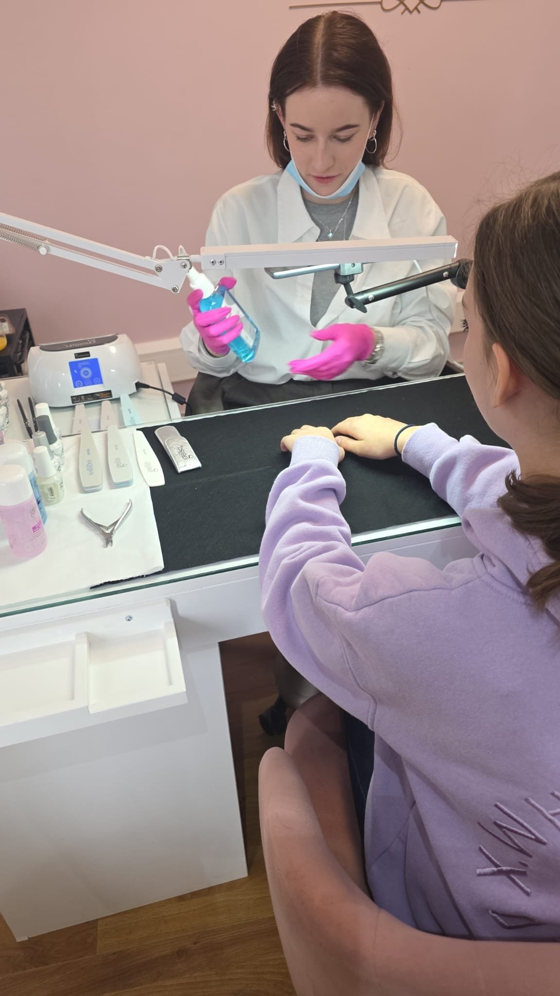 Student training in nail application